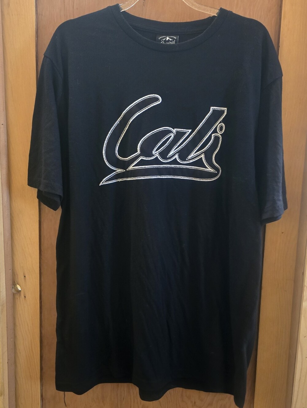 New no tags original delux mens large Cali graphic black tshirt